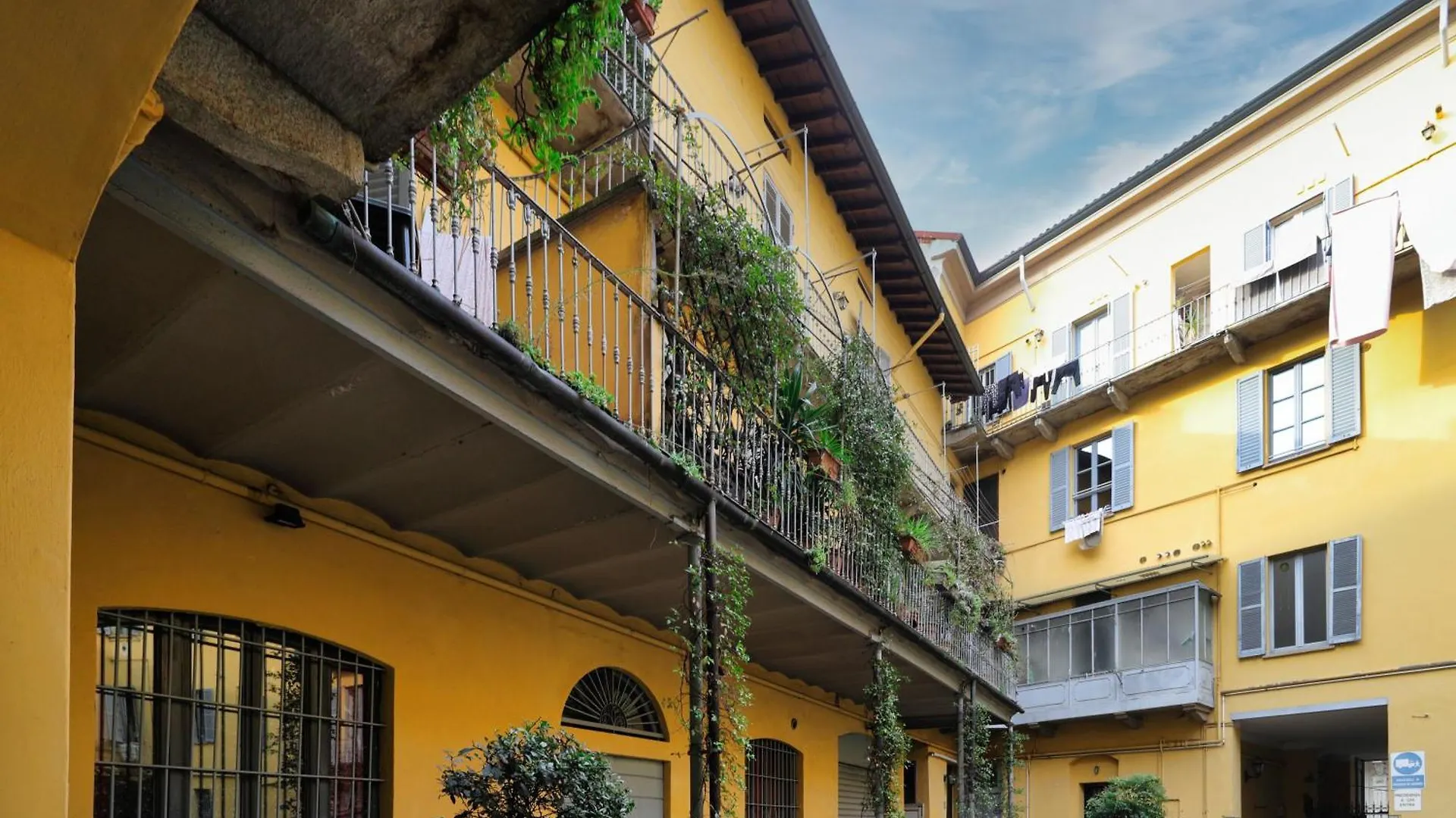 Urban Glow Studio Via Col Di Lana Milan Apartment